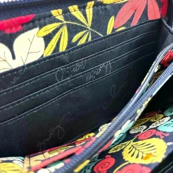 Vera Bradley Bright Floral Snail Print Quilted Cotton Wrap Round Zip Long Wallet - Picture 5 of 14